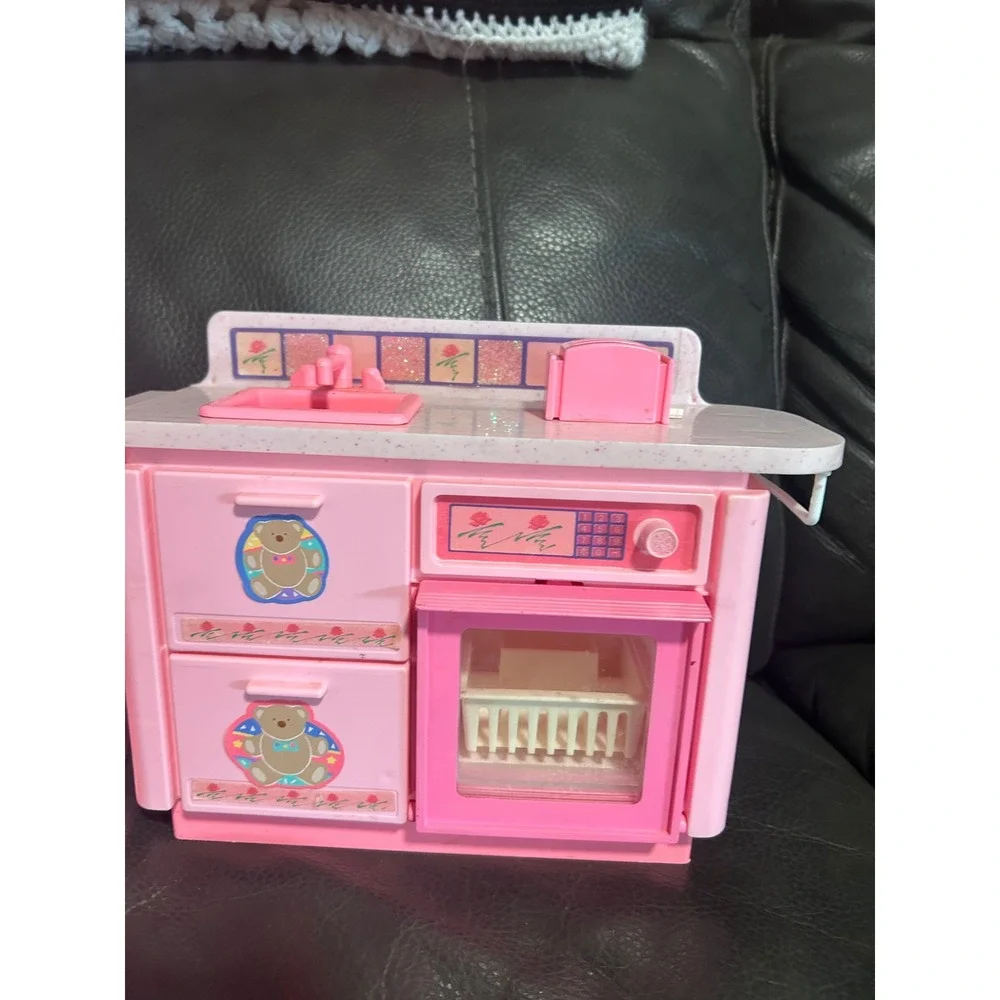 Vintage 1991 Mattel Barbie Furniture Lot Kitchen Fridge Stove Salon Vanity Pink